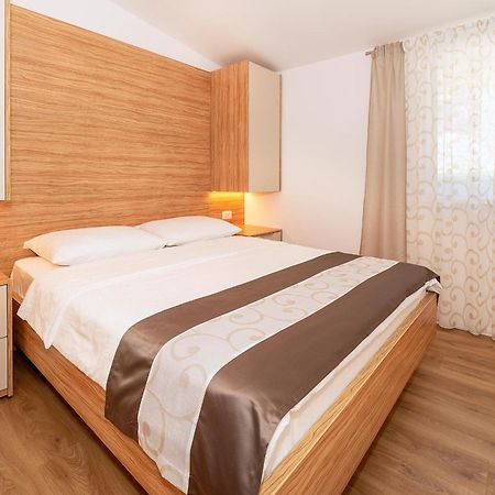 באסקה Apartments Kricin II מראה חיצוני תמונה
