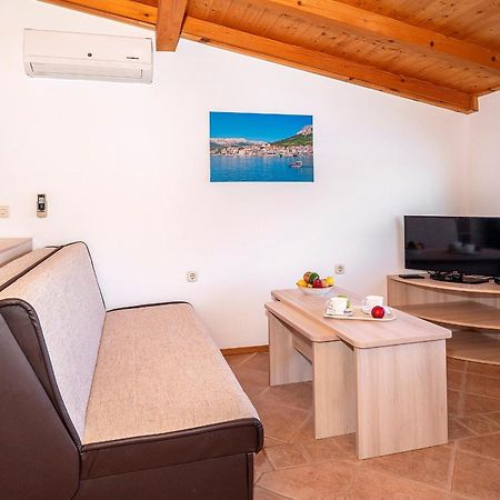 באסקה Apartments Kricin II מראה חיצוני תמונה